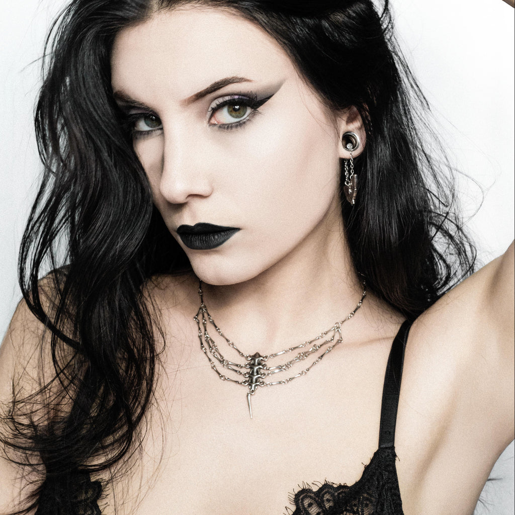 MYSTIC SPINE NECKLACE